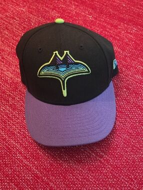 New Tampa Bay City Connect New Era Black Cap Purple Brim Neon Green bridge MLB